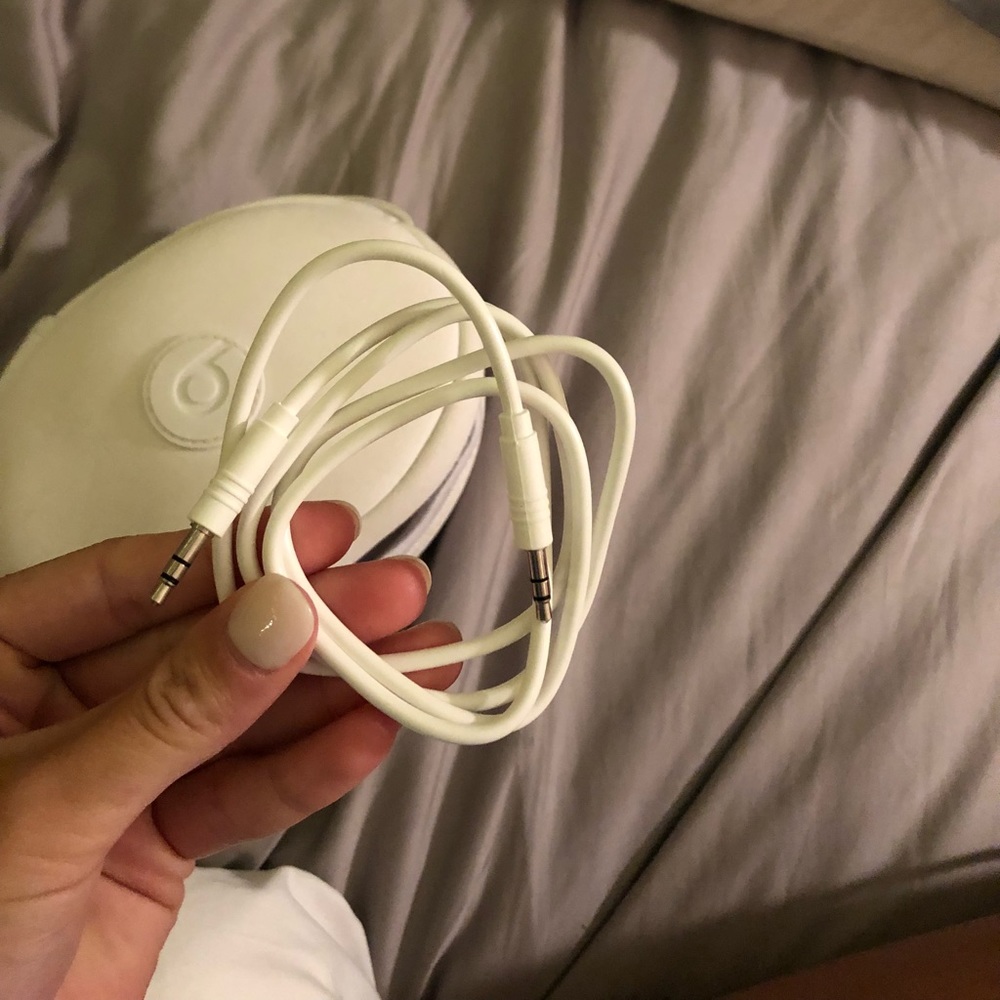 Beats - Picture 5 of 6